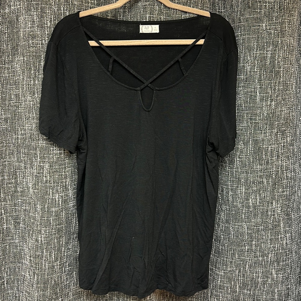 Maurices black strappy tee. XL. EUC.